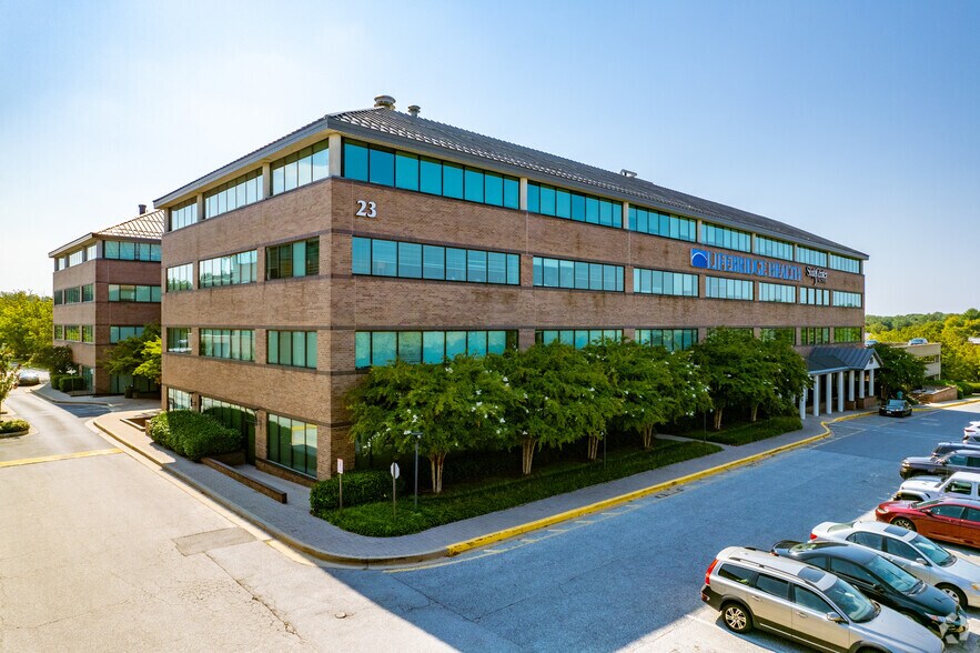 23 Crossroads Dr, Owings Mills, MD à louer - Photo du bâtiment - Image 2 de 5