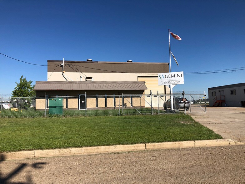 11232 87th Ave, Fort Saskatchewan, AB à vendre - Photo du bâtiment - Image 1 de 1