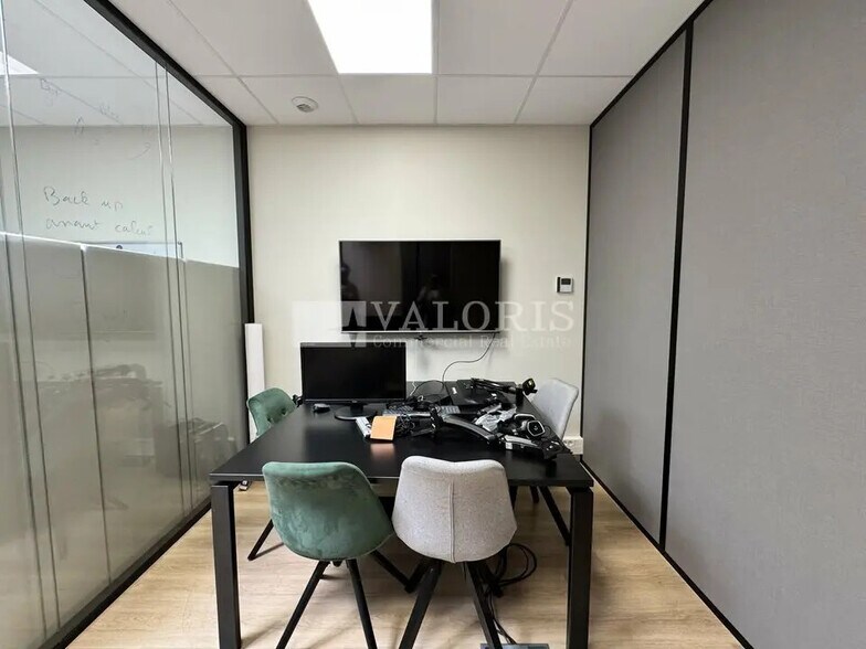 Bureau dans Villeurbanne à louer - Photo intérieure - Image 3 de 13