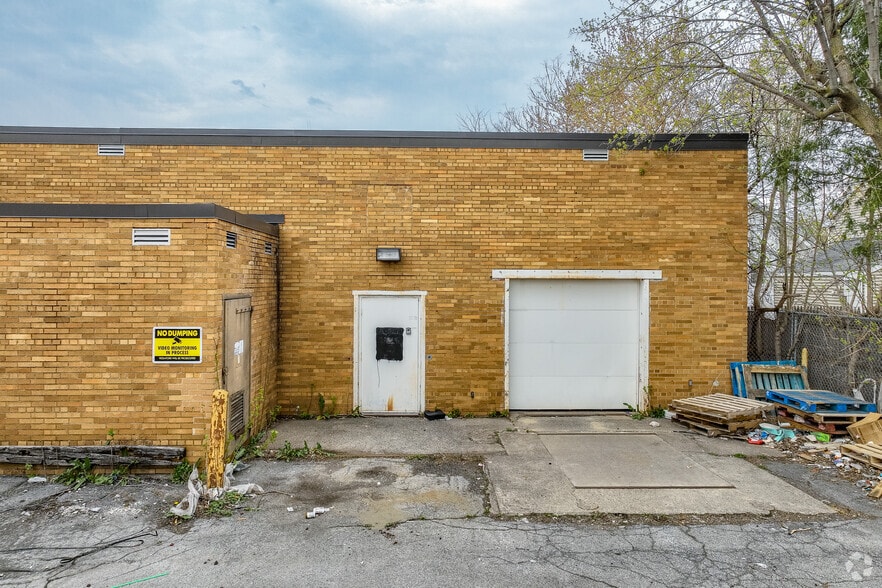 410-430 W Seneca Tpke, Syracuse, NY for lease - Building Photo - Image 3 of 4