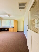 944 McCourtney Rd, Grass Valley, CA for lease Interior Photo- Image 2 of 9
