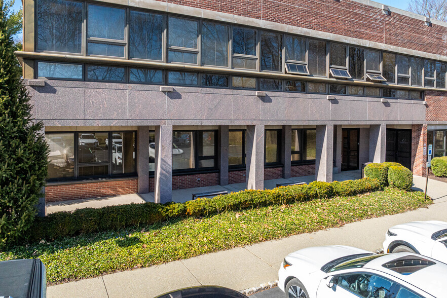 20 Commerce Blvd, Succasunna, NJ for sale - Building Photo - Image 2 of 4