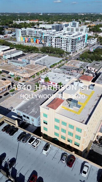1940 Harrison St, Hollywood, FL à louer - Vidéo sur l’inscription commerciale - Image 2 de 27