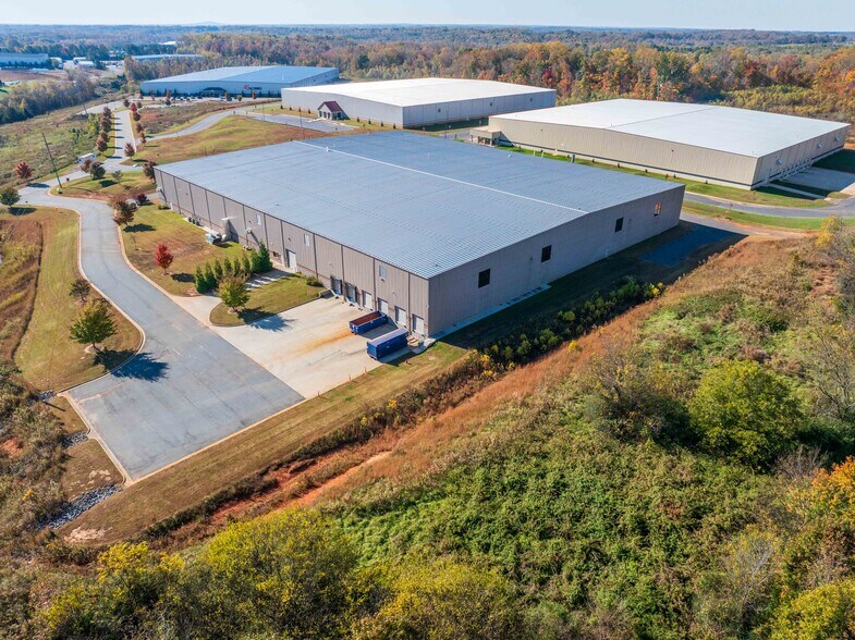 212 Quality Dr, Mocksville, NC à vendre - Aérien - Image 3 de 18