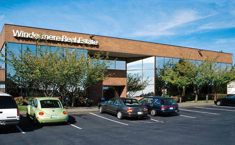 4211 Alderwood Mall Blvd, Lynnwood, WA for lease - Building Photo - Image 2 of 3