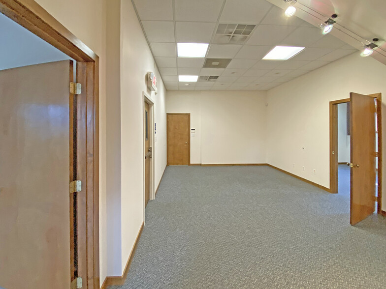 2987 Corporate Ct, Orefield, PA for lease - Interior Photo - Image 2 of 6