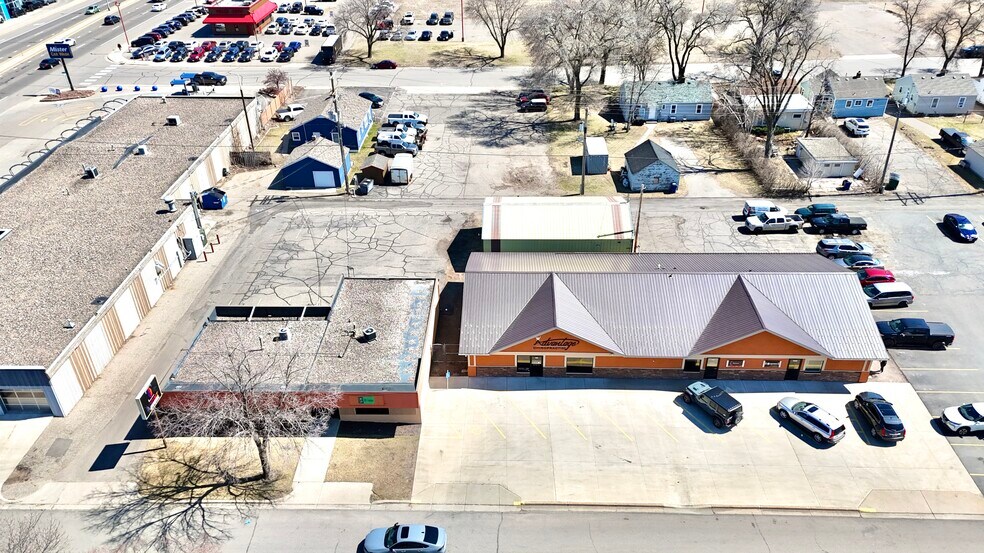 20 S 32nd Ave S, Saint Cloud, MN à vendre - Photo du bâtiment - Image 3 de 83