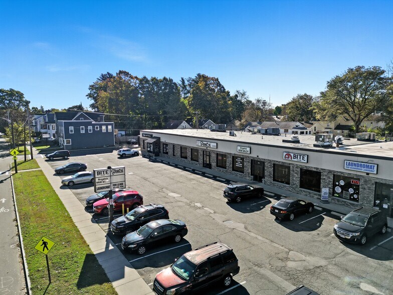 74-82 Franklin St, Westfield, MA à louer - Photo du bâtiment - Image 3 de 20