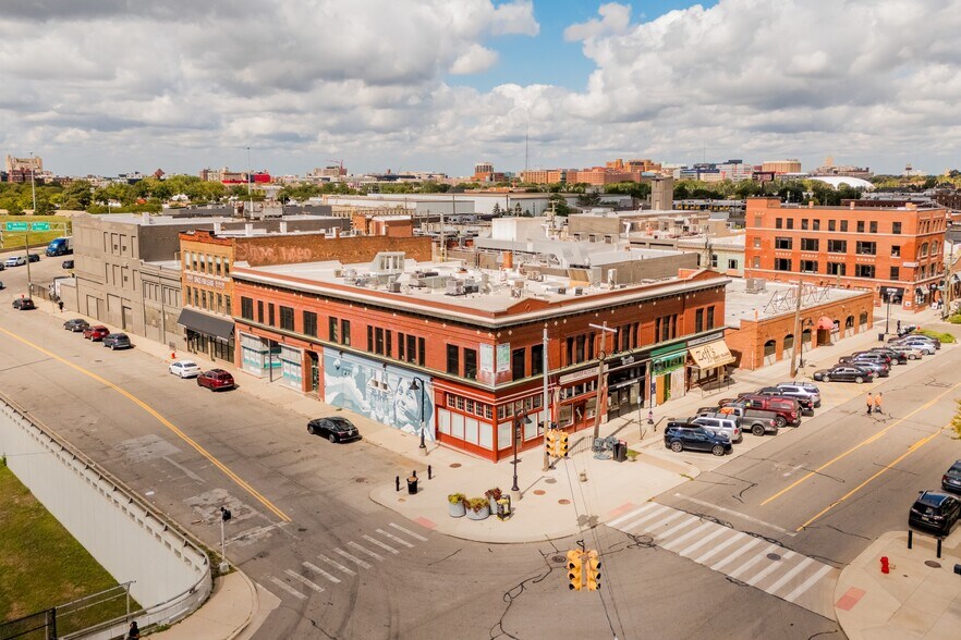 2453-2469 Russell St, Detroit, MI à vendre - Photo du bâtiment - Image 3 de 13