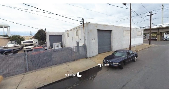 651-655 W Hoffman Ave, Lindenhurst, NY for lease - Building Photo - Image 3 of 9