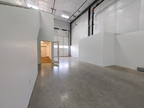 3161-3167 Mercer Ave, Bellingham, WA for lease Interior Photo- Image 1 of 10