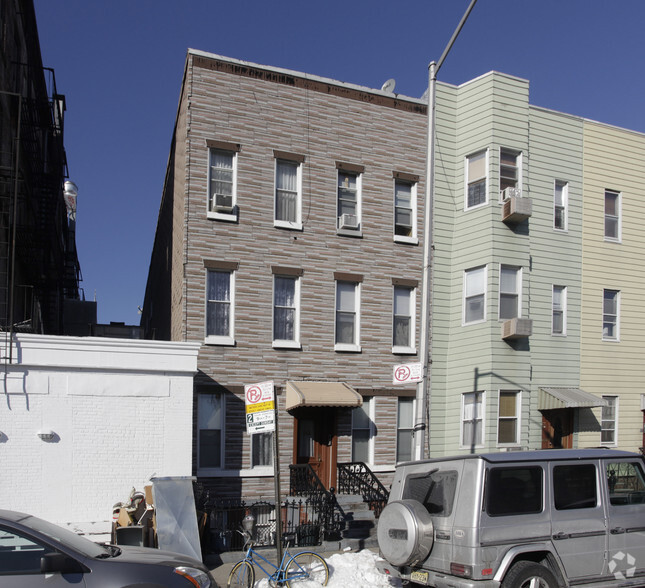 191 Calyer St, Brooklyn, NY for sale - Primary Photo - Image 1 of 9