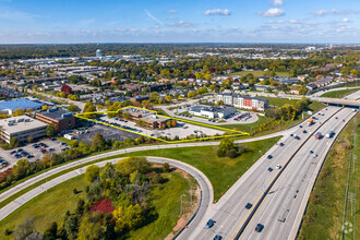 2400 S 102nd St, West Allis, WI - Aérien  Vue de la carte - Image1