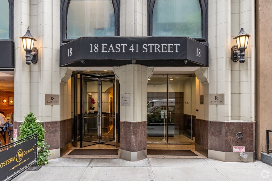 18 E 41st St, New York, NY à louer - Photo du bâtiment - Image 2 de 7