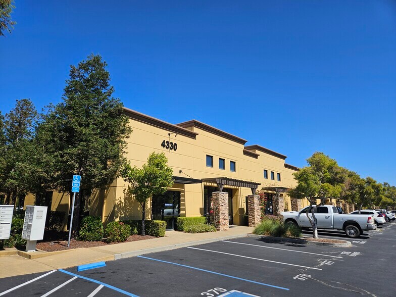 4328-4330 Redwood Hwy, San Rafael, CA à vendre - Photo du bâtiment - Image 3 de 47