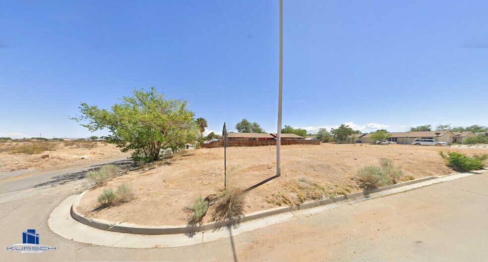 18615 New Hampshire St, Adelanto, CA à vendre - Photo du bâtiment - Image 2 de 4