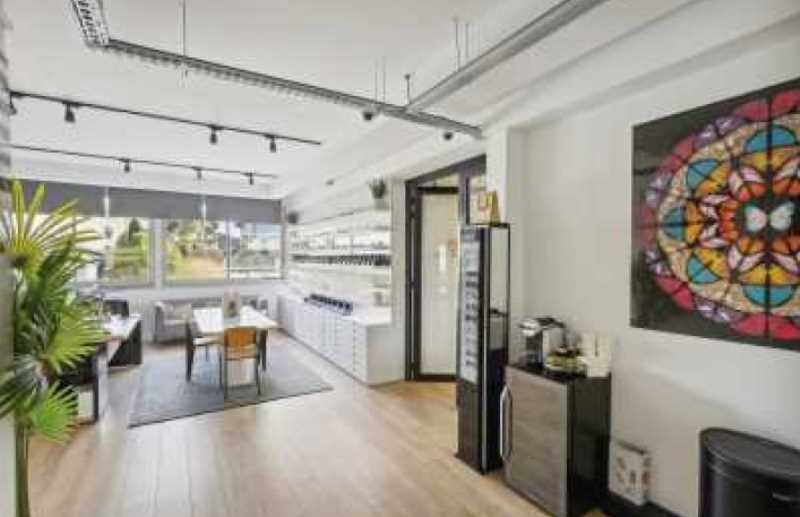 32 rue de Paradis, Paris for sale Interior Photo- Image 1 of 4
