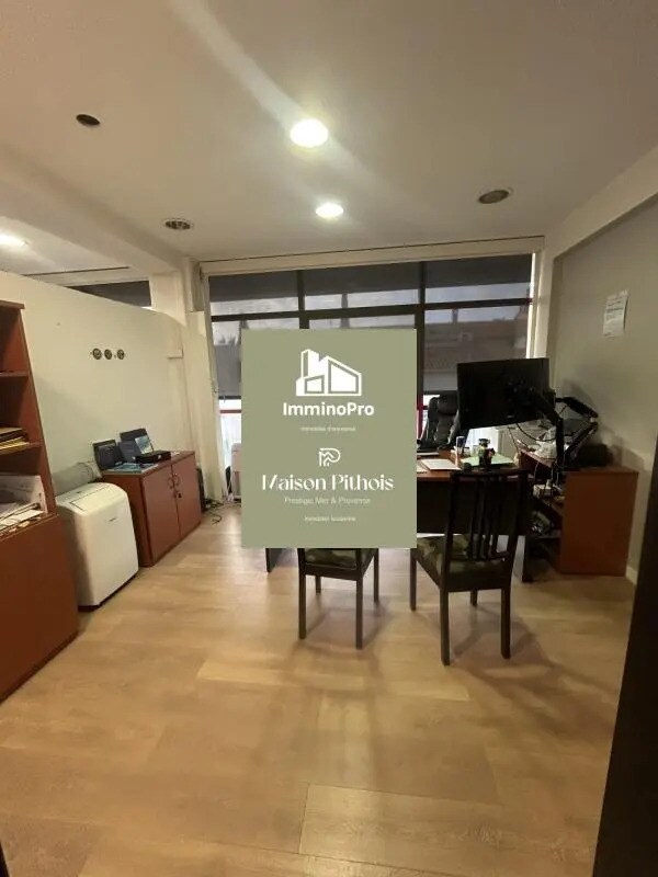 Office in Ollioules for lease Interior Photo- Image 1 of 8