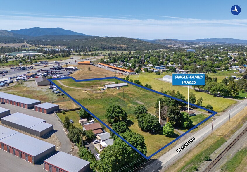 8932 W Ante Rd, Post Falls, ID à vendre - Photo du bâtiment - Image 2 de 12