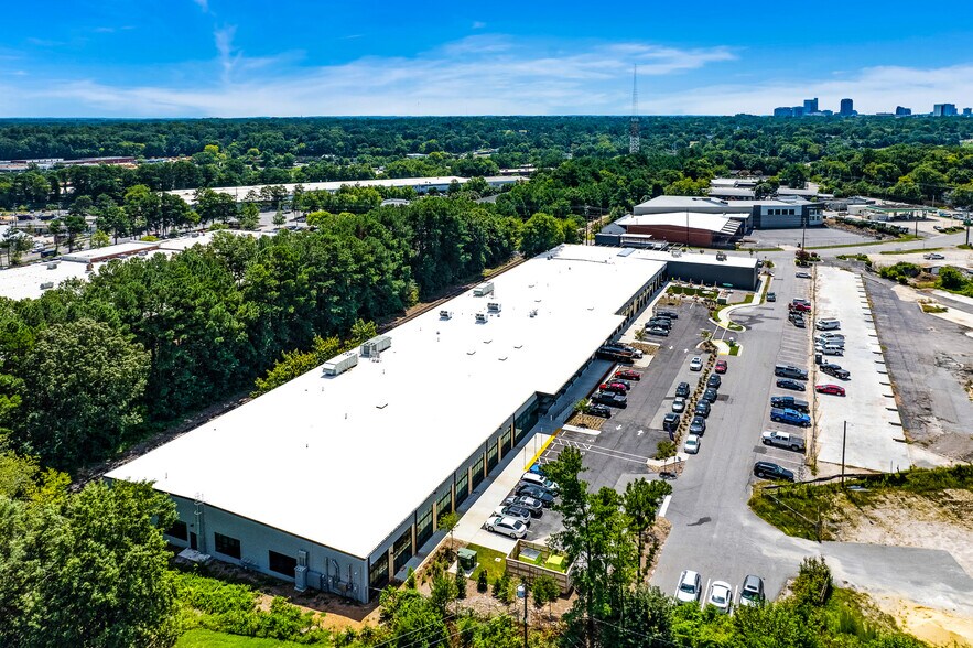 2020 Progress Ct, Raleigh, NC à louer - Aérien - Image 3 de 6