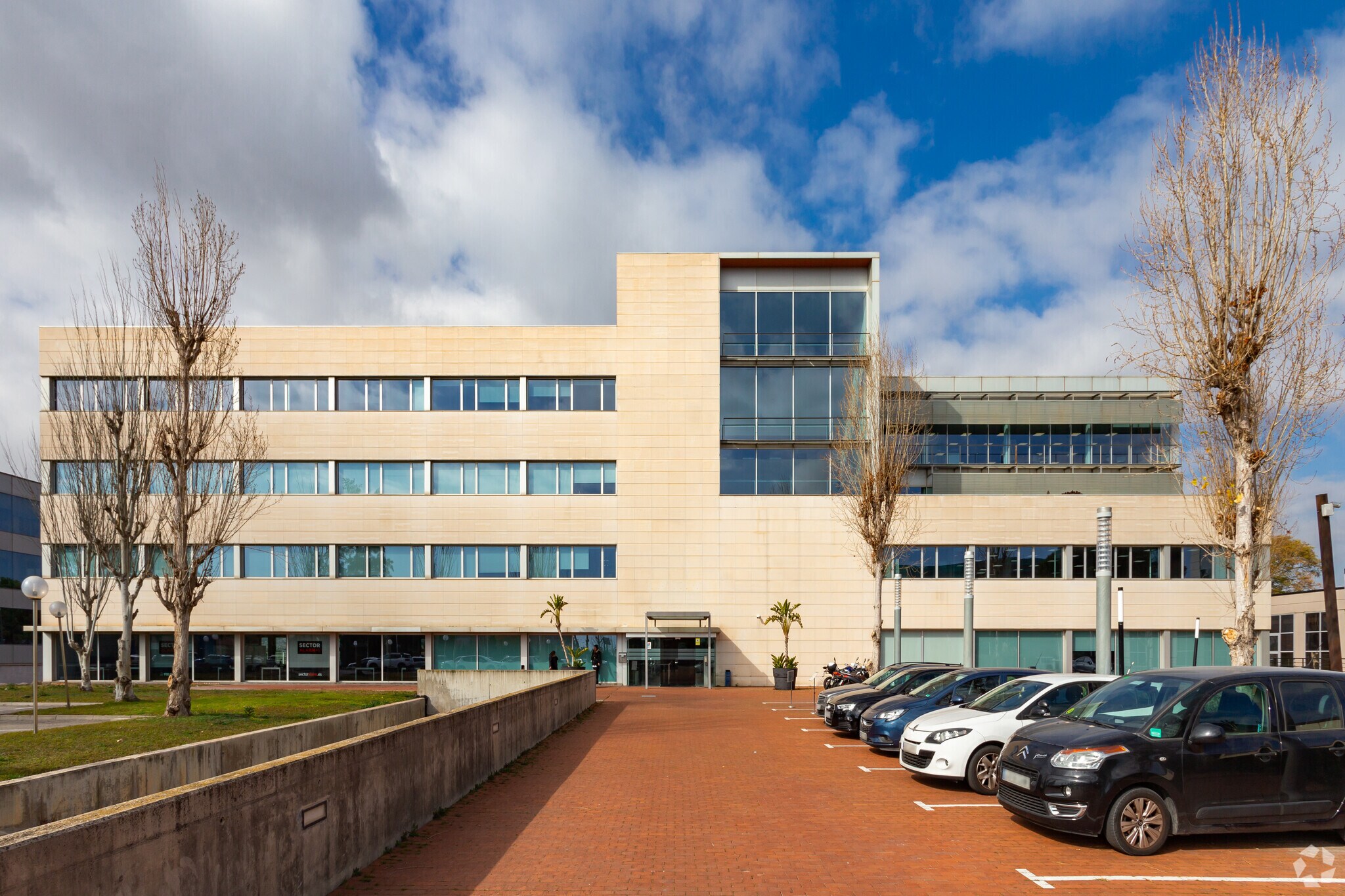 Carrer de la Selva, 4, El Prat de Llobregat, Barcelona for lease Primary Photo- Image 1 of 5