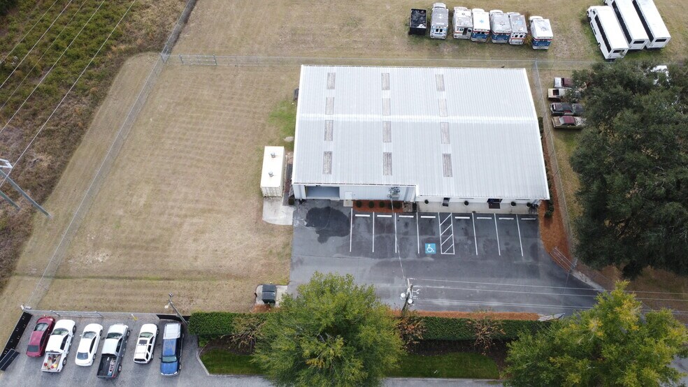 1032 Commercial Dr, Brunswick, GA à vendre - Photo du bâtiment - Image 3 de 12