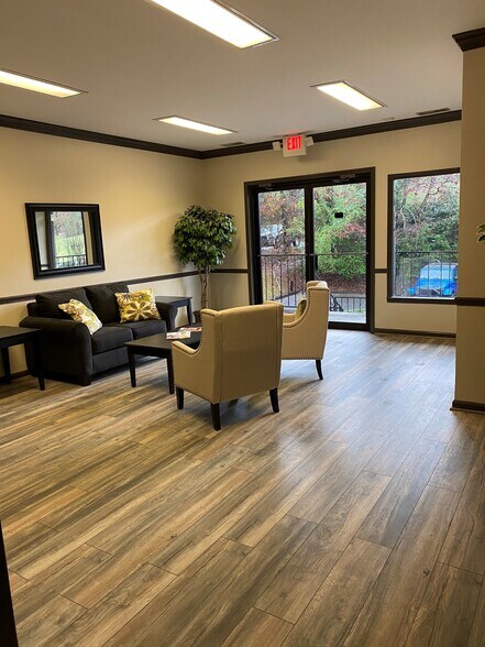 2231 Victory Ln, Hoover, AL à louer - Photo du bâtiment - Image 3 de 6