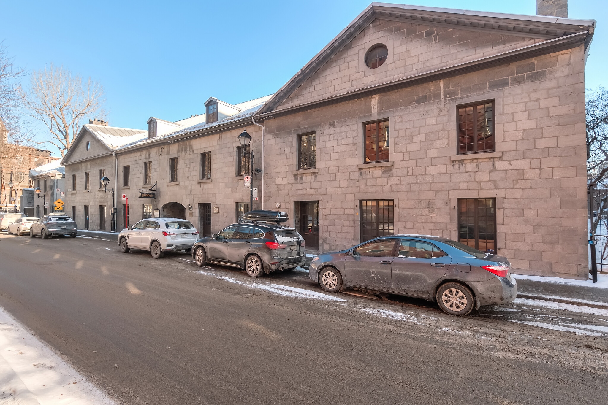 300 Pl D'youville, Montréal, QC for lease Primary Photo- Image 1 of 34