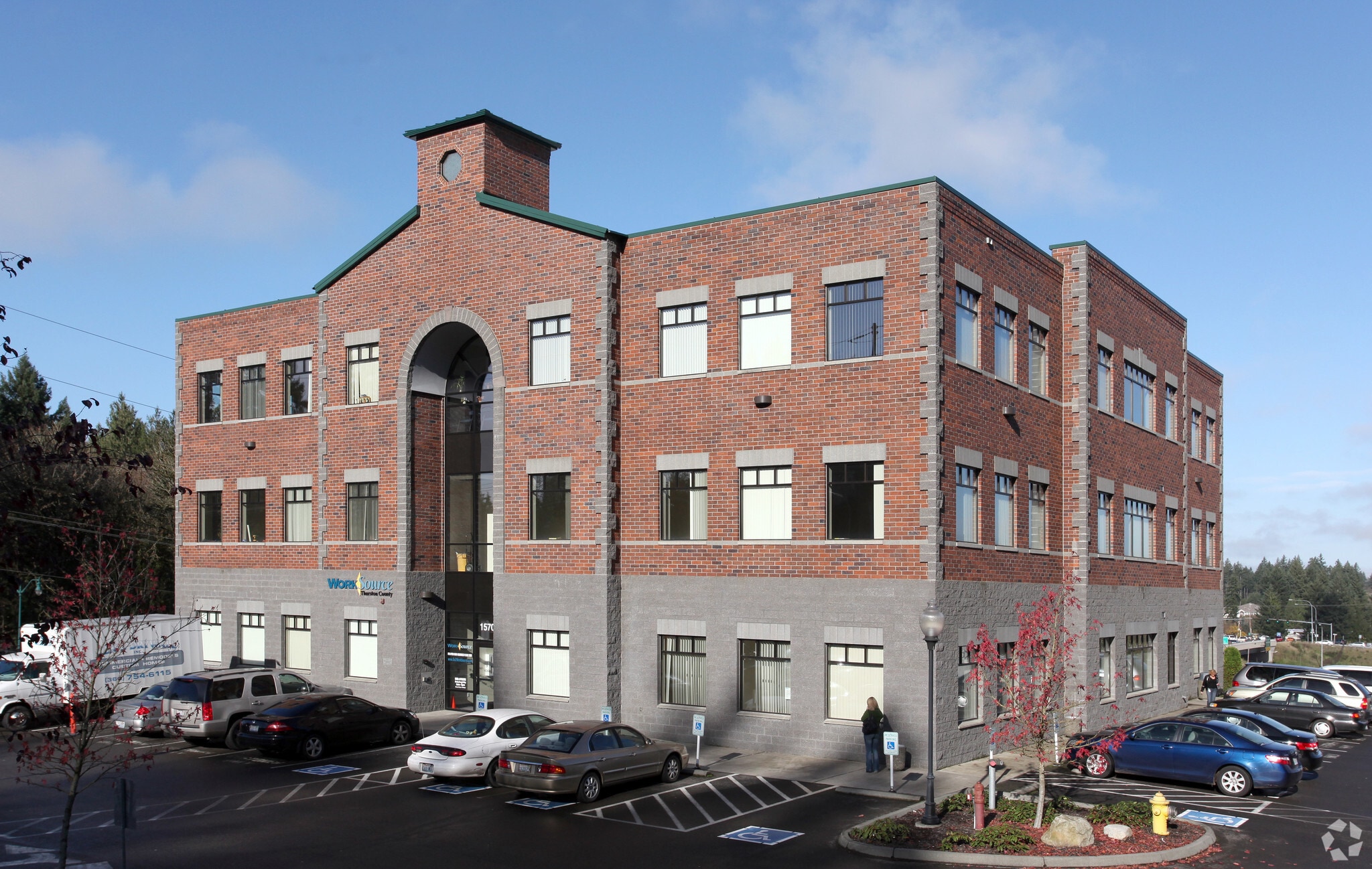 1570 Irving St, Tumwater, WA for lease Primary Photo- Image 1 of 3