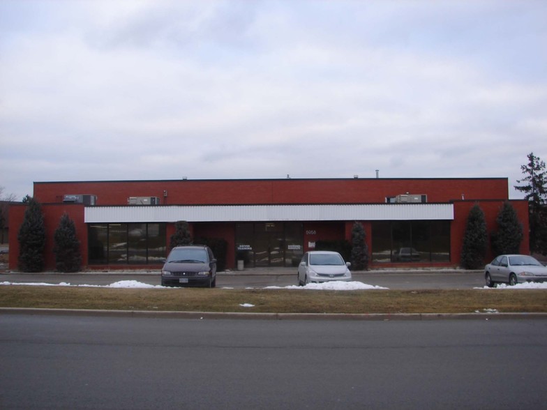 5958 Ambler Dr, Mississauga, ON for lease - Building Photo - Image 3 of 3