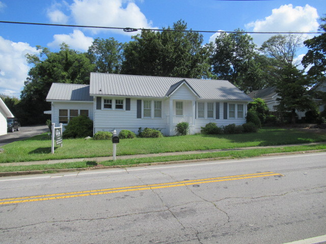 108 Cedar St, Carrollton, GA à vendre - Photo du bâtiment - Image 2 de 20