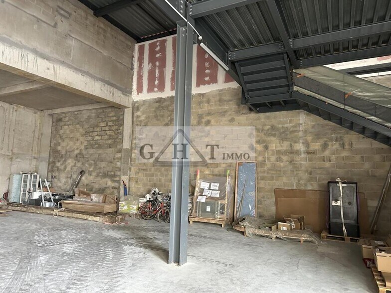 Industrial in Montfermeil for lease - Interior Photo - Image 2 of 4