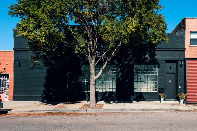 More details for 3146 W Chicago Ave, Chicago, IL - Industrial for Sale