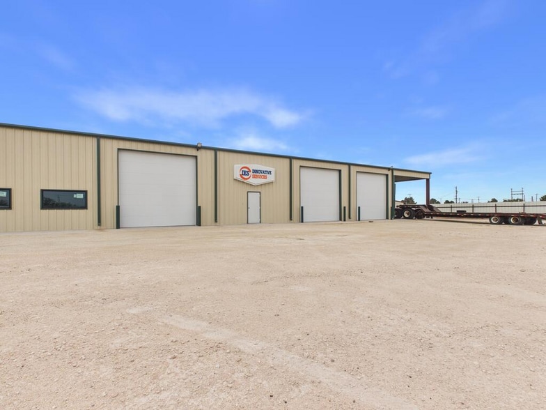 1100 W Sealy Ave, Monahans, TX à vendre - Photo du bâtiment - Image 2 de 25
