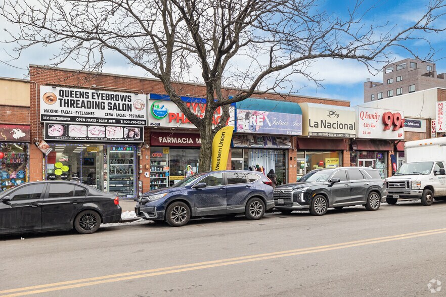 3531 Junction Blvd, Corona, NY à vendre - Photo du bâtiment - Image 2 de 11