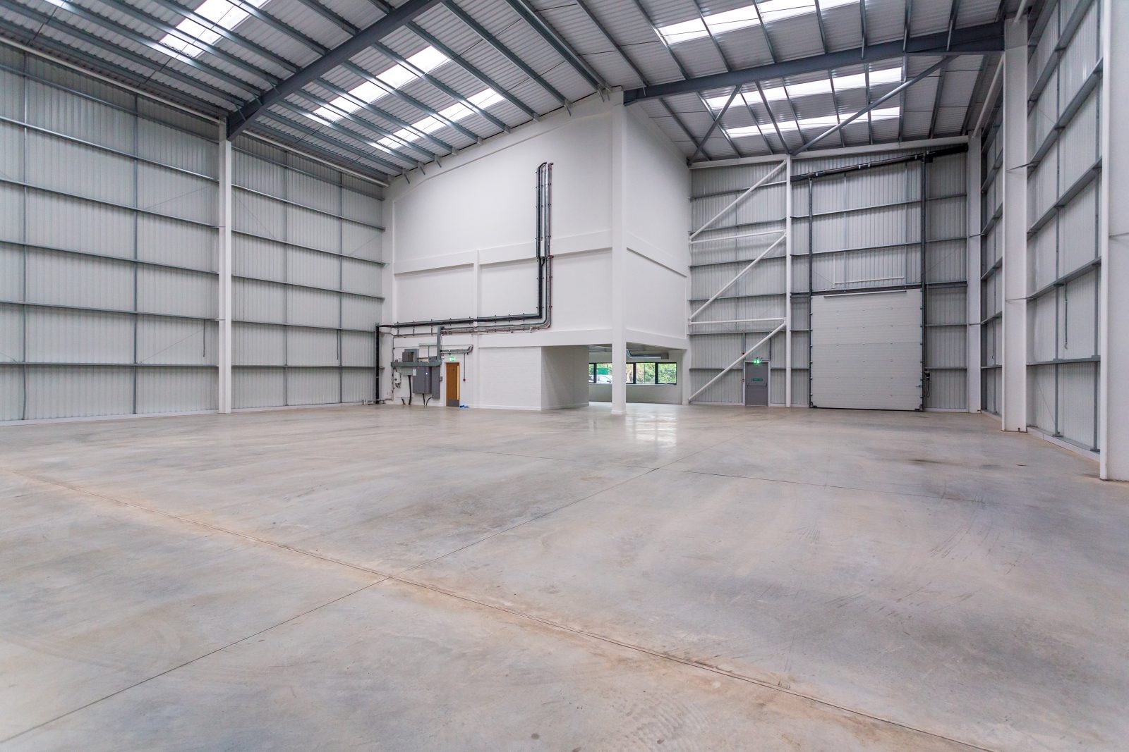 Station Road Approach, Waltham Cross for sale Interior Photo- Image 1 of 8