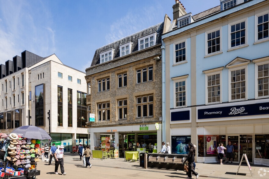 11-12 Cornmarket St, Oxford for lease - Building Photo - Image 2 of 2
