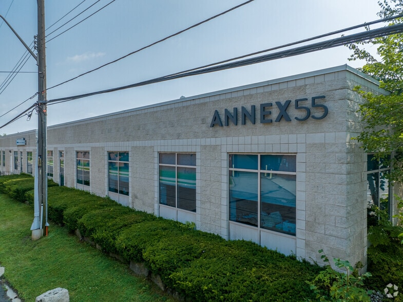 Industrial Investment Portfolio portfolio of 5 properties for sale on LoopNet.ca - Primary Photo - Image 3 of 5