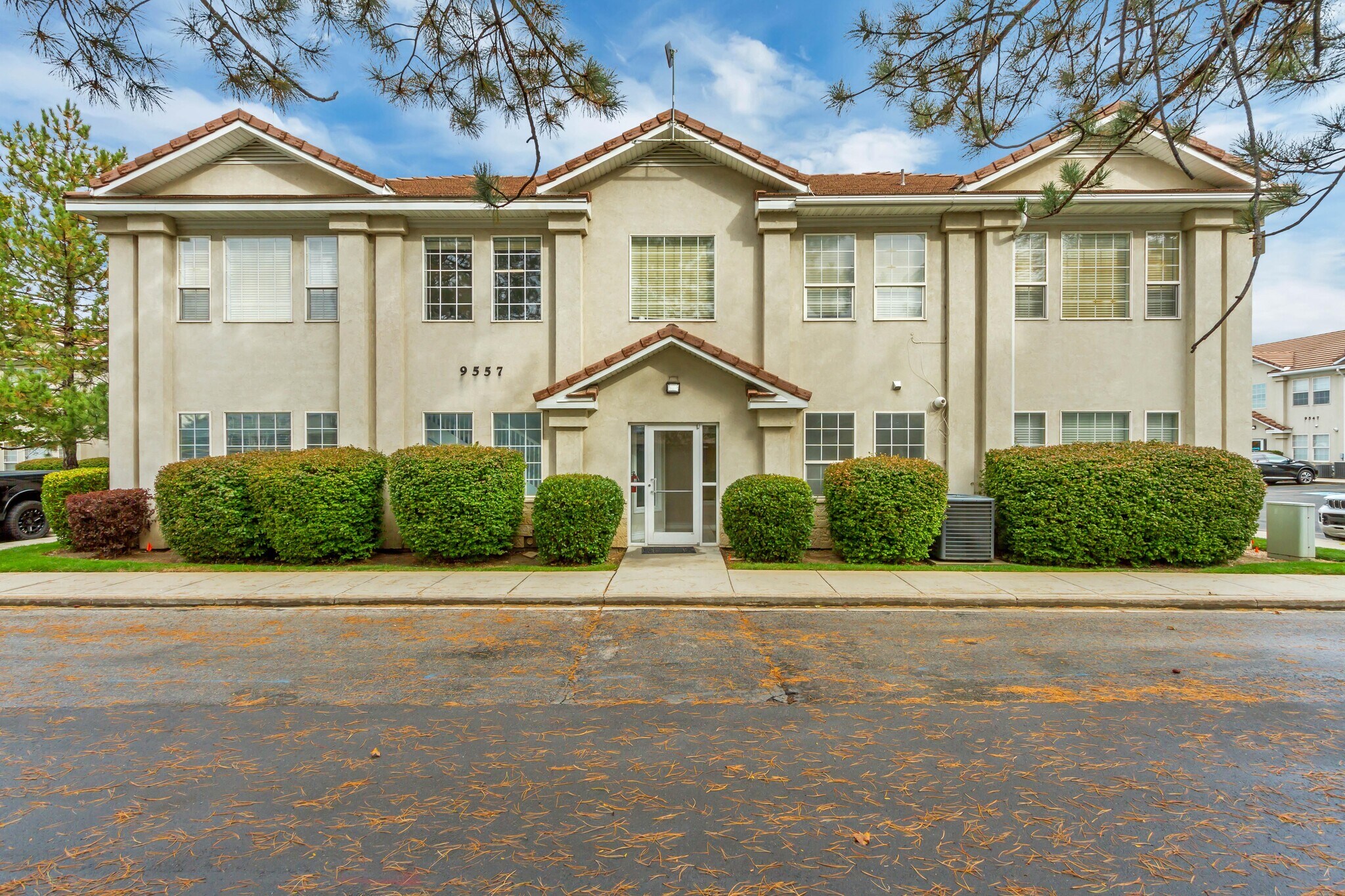 9557 S 700 E, Sandy, UT à vendre Photo du bâtiment- Image 1 de 1