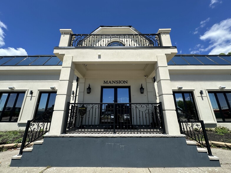 141 Mansion Ave, Staten Island, NY à vendre - Photo du bâtiment - Image 3 de 90