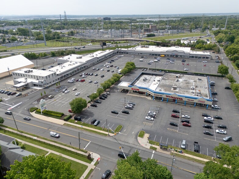 1199 Amboy Ave, Edison, NJ à louer - Photo du bâtiment - Image 2 de 11