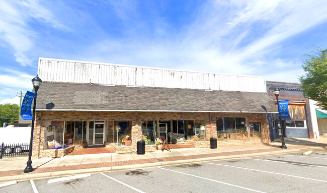 More details for 15-17 S Commerce St, Liberty, SC - Retail for Sale