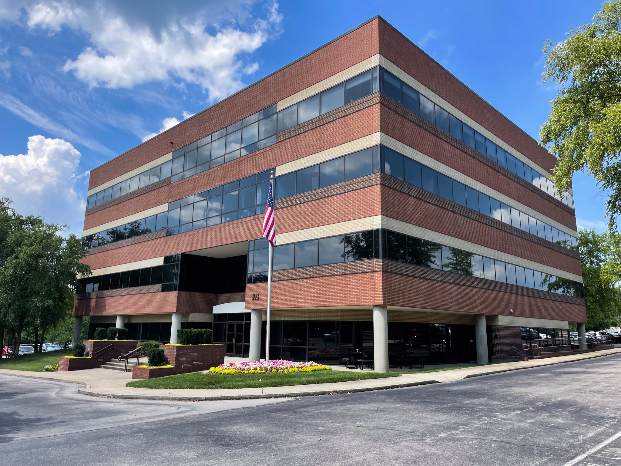 103 Continental Pl, Brentwood, TN for lease Primary Photo- Image 1 of 4