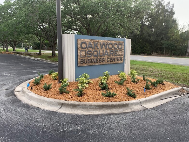 1900-1922 Dairy Rd, Melbourne, FL for lease - Building Photo - Image 3 of 4