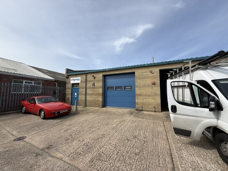 1-4 Enterprise Ct, Worthing for lease - Building Photo - Image 2 of 3