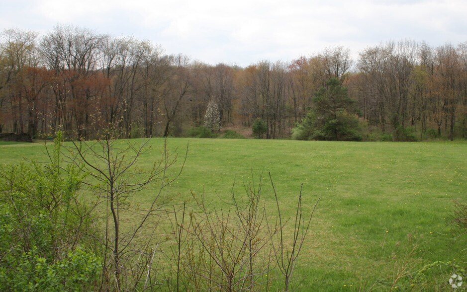 N Meadows Dr, Wexford, PA à louer - Photo du bâtiment - Image 1 de 4