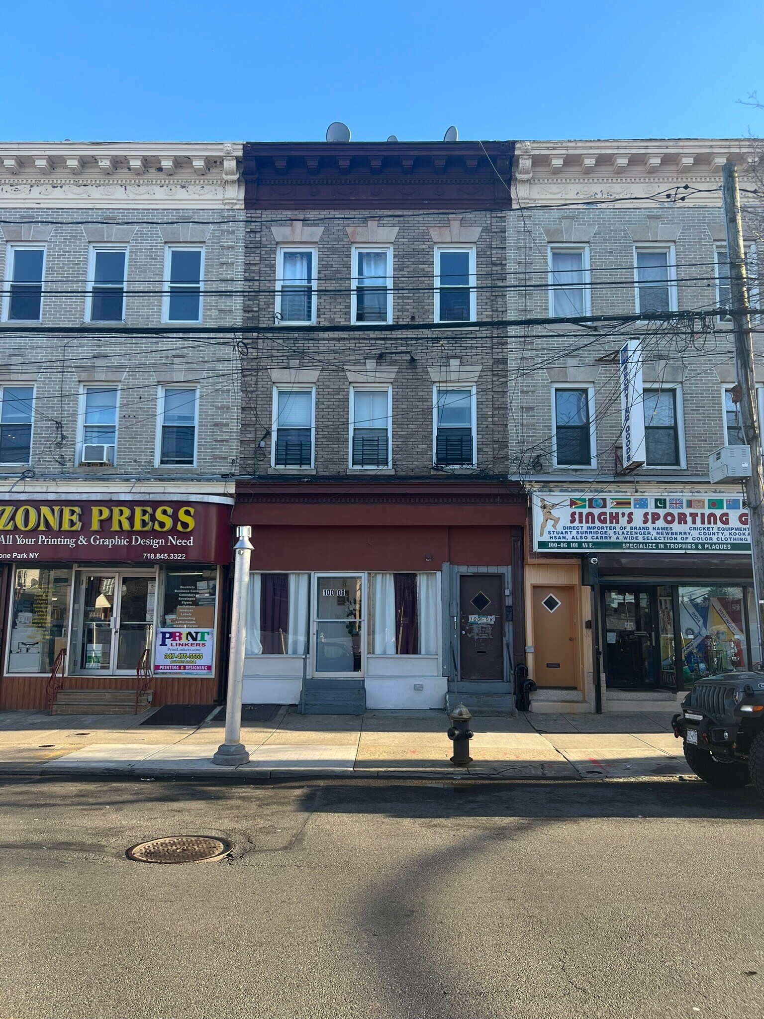 100-08 101st Ave, Jamaica, NY à vendre Photo du bâtiment- Image 1 de 1