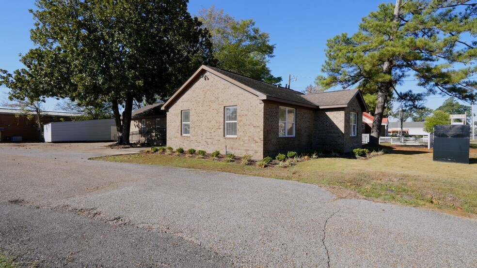 515 Hargrove Rd E, Tuscaloosa, AL à louer - Vidéo sur l’inscription commerciale - Image 2 de 26