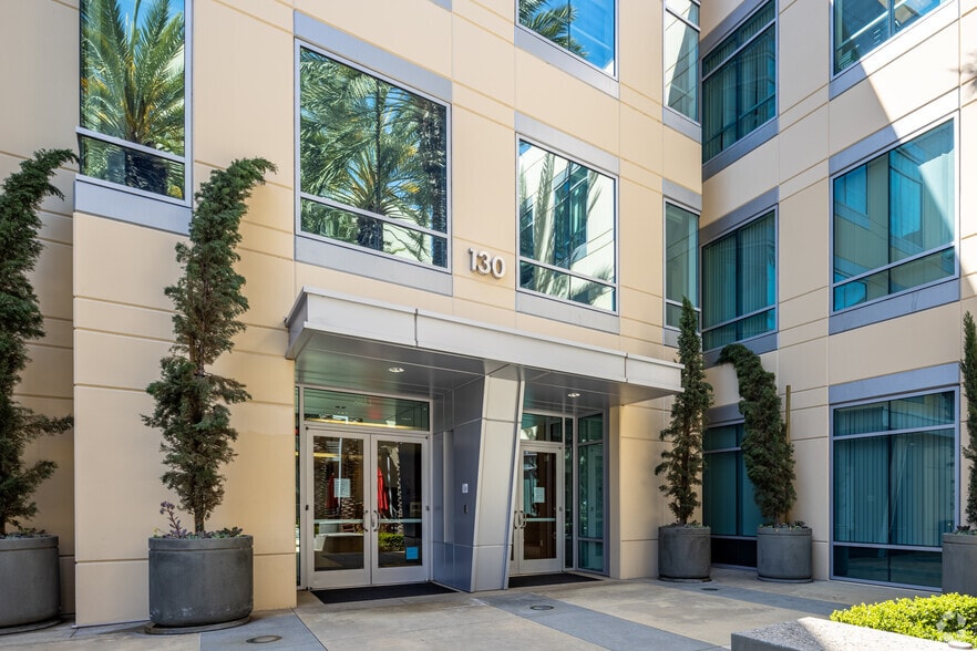 130 Vantis Dr, Aliso Viejo, CA for lease - Building Photo - Image 1 of 10