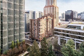 225 SW Columbia St, Portland, OR - Aerial  map view